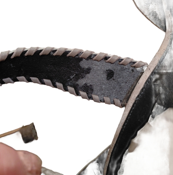 Coach Henny Light Gray Crisscross Ankle Whipstitch Open Toe Buckled Heels sz 6.5 - Picture 11 of 13